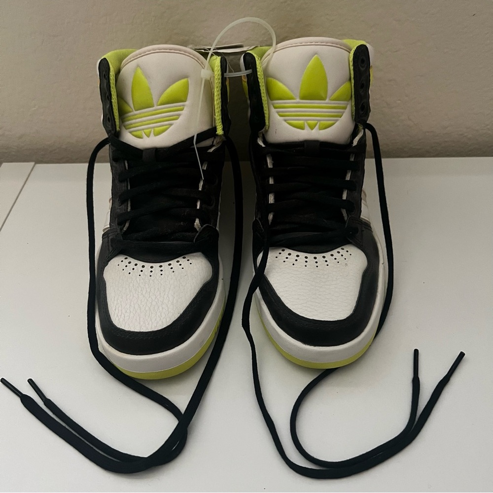 NWT Adidas Court Avenue K High-Tops in Black and Lime
